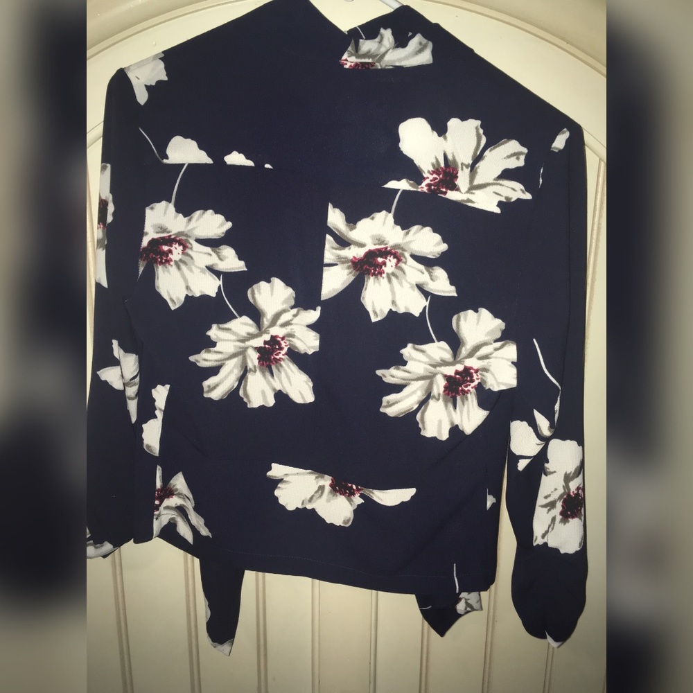 Flowered Cardigan - Picture 2 of 2